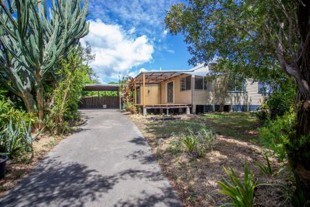 freshly renovated three-bedroom home - Photo 3