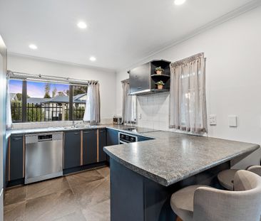 Spacious Family Living - Photo 1