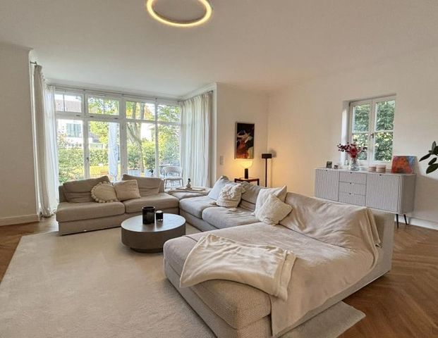 Exklusive Doppelhaushälfte in bevorzugter Lage nahe des Rheins - Photo 1