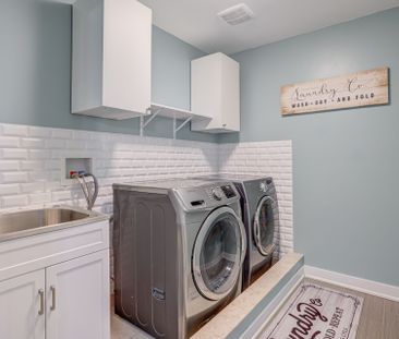 For Lease - 10 Helliwell Crescent, Richmond Hill, Ontario - Photo 5