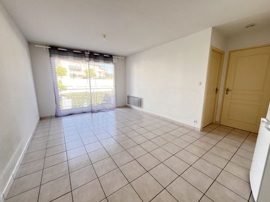 Location Appartement 2 pièces 32m² ONET LE CHATEAU 12850 - Photo 1