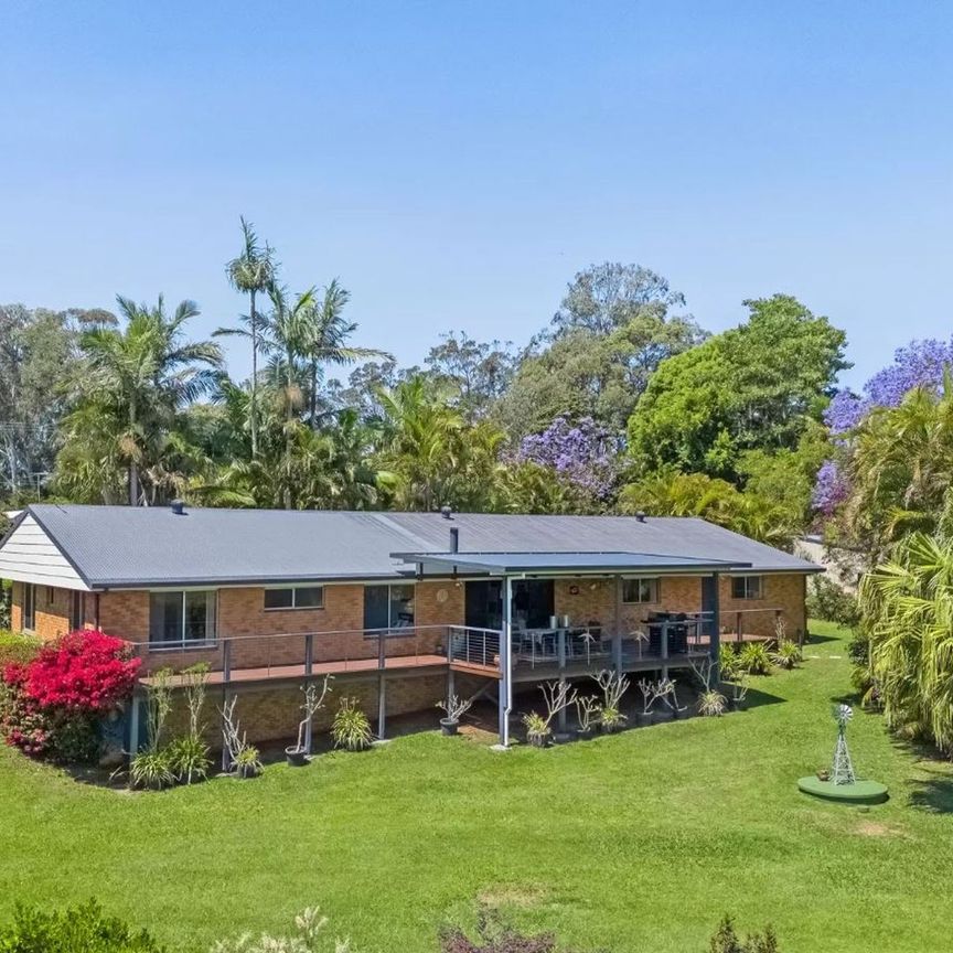 Peaceful Hinterland Living with Stunning Views, a Large 5 Bedroom Home + Shed - Photo 1