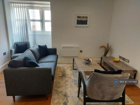 1 bedroom flat to rent - Photo 5
