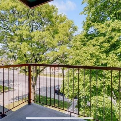 Au centre de Repentigny appartements 41/2 à Louer - Photo 1