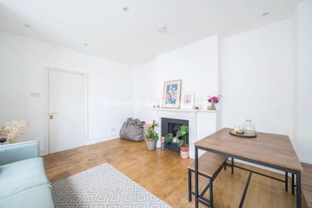 4 bedroom property to rent - Photo 4