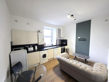 2 bedroom flat to rent - Photo 5