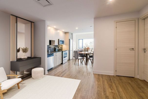30 Saint-Joseph Est, Montréal, QC - Photo 1