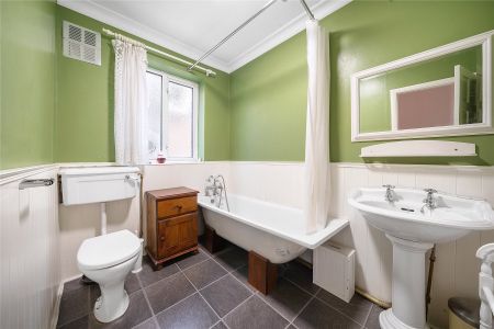 Cedars Road, Beckenham, BR3 flat to rent - Photo 5