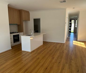 Stunning newly built townhouse in highly sought after Modbury - Photo 6