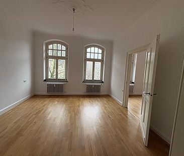 2-Zimmer Altbau mit Balkon zum Verlieben: Renoviert in Pempelfort! - Foto 1