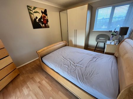 Forest Glade, Langdon Hills - Photo 5