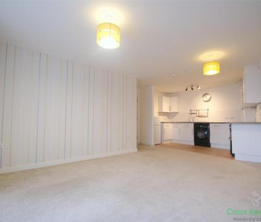 2 bedroom apartment to rent - Photo 2
