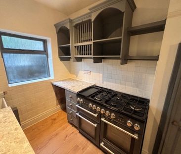 Parkfield Avenue, Preston - Photo 1