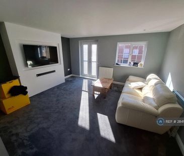 1 bedroom in a house share to rent - Photo 1