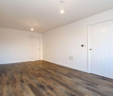 3 bedroom detached house to rent - Photo 3