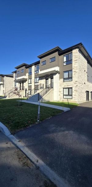 5 1/2 - Saint-Jérôme - 2 050 $/mois - Photo 1