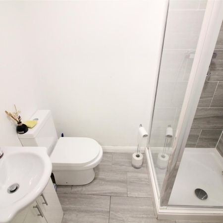 Lady Margaret Road, Southall - Photo 4