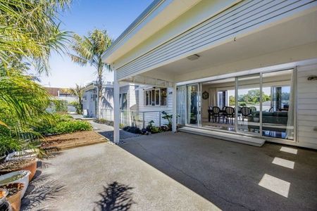 16 Links Drive,Waiwhakaiho - Photo 5
