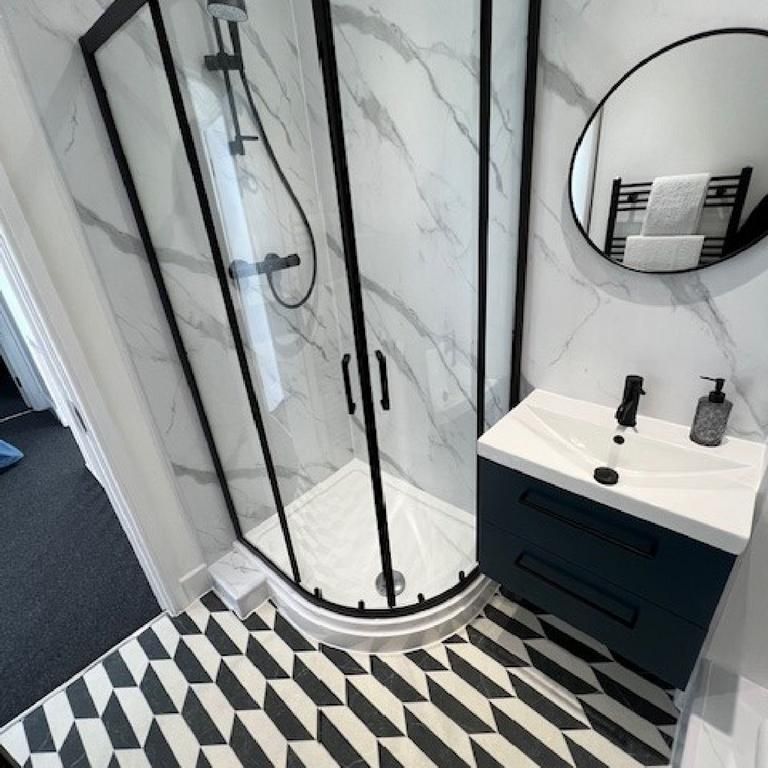 5 bedroom detached house to rent - Photo 1