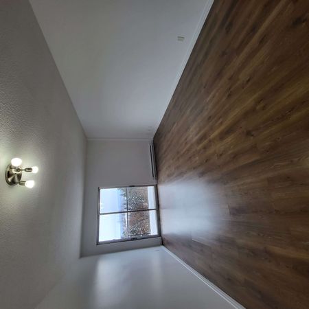 218 · 2e étage - Photo 3