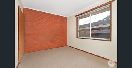 TWO BEDROOM UNIT IN BALLARAT NORTH - Photo 5