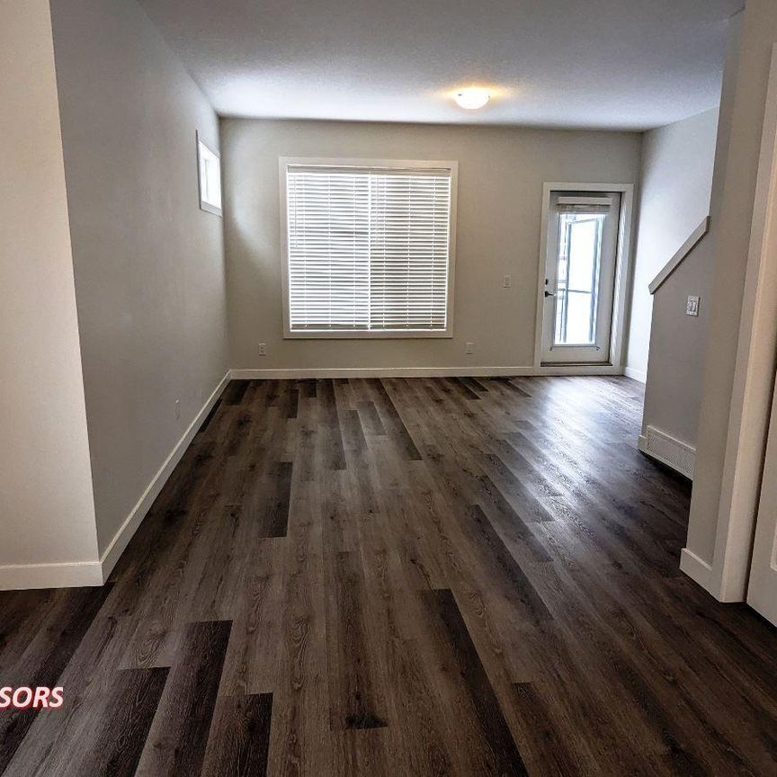 30 Evanscrest Park Northwest - Photo 1