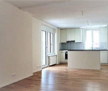 Nähe Kantonsspital - renovierte Altbauwohnung - Photo 1