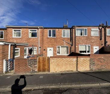 2 bedroom terraced house to rent - Photo 4