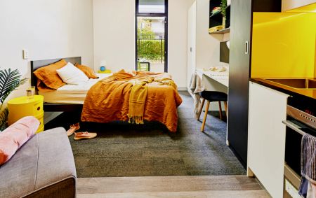 Signature Plus Studio Apartment-Double Bed with Standard View with Balcony - Photo 4