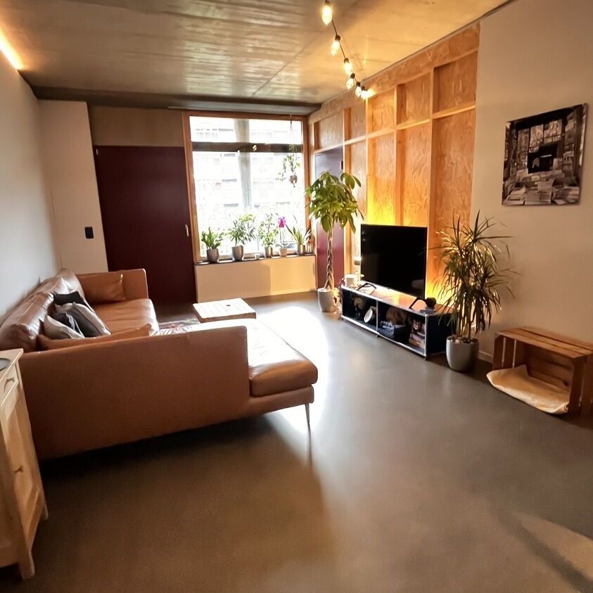 APPARTEMENT DE 2 PIÈCES À SCHLIEREN (ZH), MEUBLÉ, TEMPORAIRE - Photo 1
