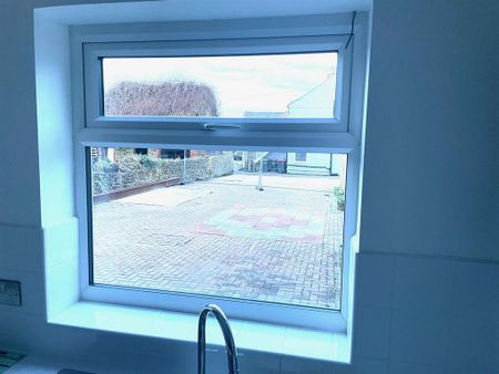 2 bedroom terraced house to rent - Photo 5