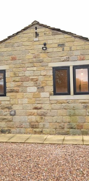 Wood Lane, Chapelthorpe - Photo 1