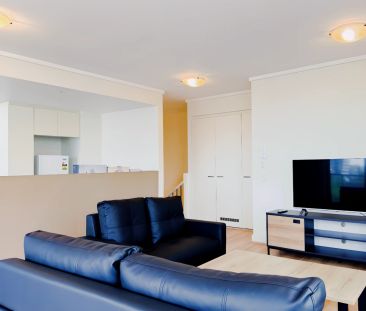 35D Arncliffe St, Sydney - Photo 2