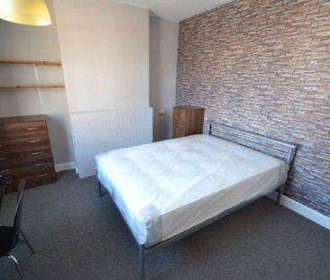 4 bedroom terraced house to rent - Photo 6