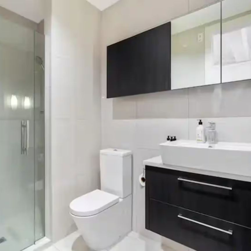 Living With Style - Photo 1