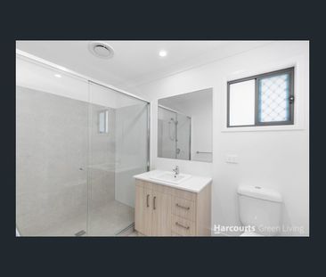 Modern Family Home - Photo 6