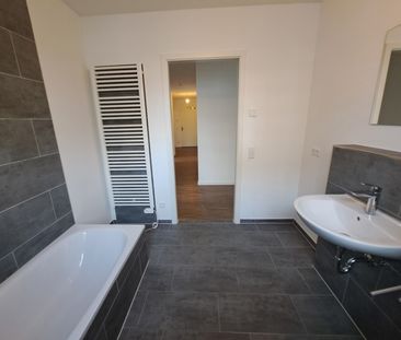 Große 3-Zimmer, EBK, TG-Platz, 2 Bäder, 2 Terrassen im Heiligkreuzv... - Photo 6
