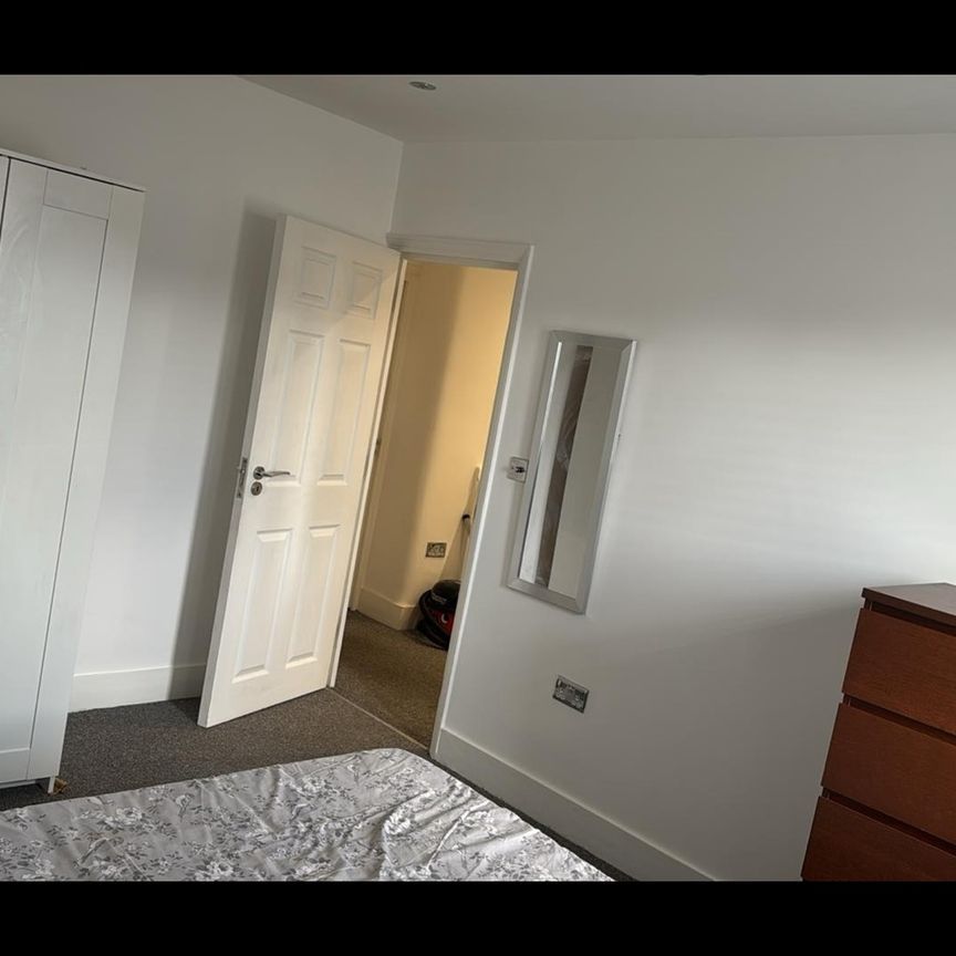 Room in a Shared House, Natal Road, IG1 - Photo 1