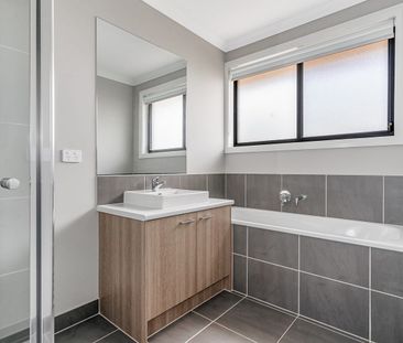 Modern Family Living in the Heart of Huntly - Photo 2