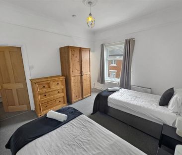 3 bedroom semi-detached house to rent - Photo 5