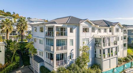 Modern Top-Floor Apartment in Prestigious Kensington Park - Photo 4