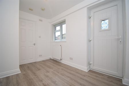 Northgate, Horbury, Wakefield - Photo 2