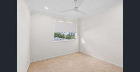 MODERN FAMILY LIVING IN HOLMVIEW - Photo 3