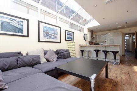 6 bedroom house to rent - Photo 3