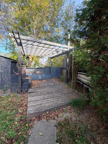 For Lease - 988 Cosburn Avenue Unit# Bsmt, Toronto, Ontario - Photo 2