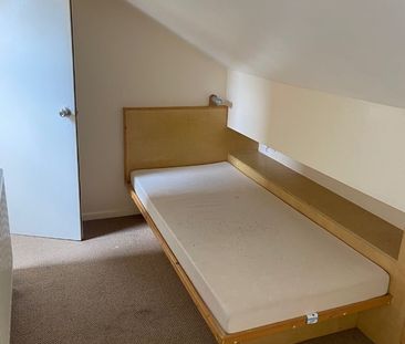 Room in a Shared House, Seedley Street, M14 - Photo 1