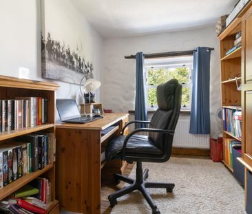 3 bedroom end of terrace house to rent - Photo 5