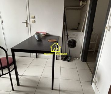 proche transports et commerces - Photo 3