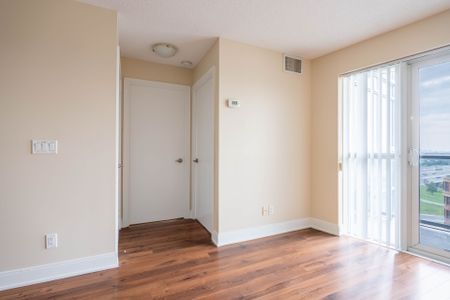 For Lease - 125 Village Green Square Unit# 1605, Toronto, Ontario - Photo 4