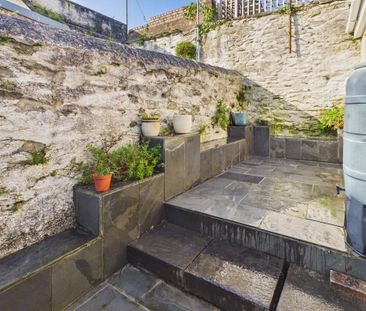 2 bedroom terraced house to rent - Photo 2